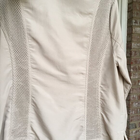 Chico's Zenergy Lightweight Jacket Long Sleeves Beige Tan - Picture 9 of 16